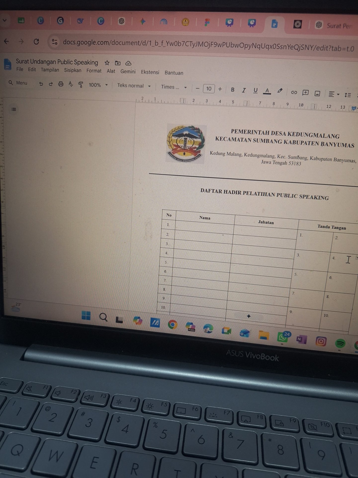 Piket Di Kantor Desa