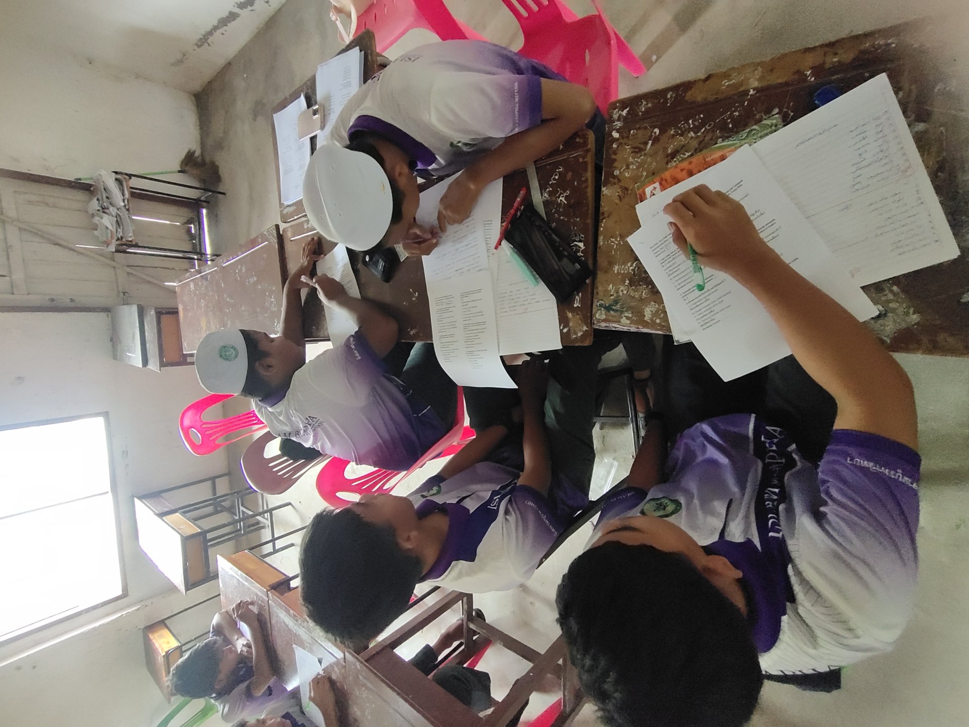 Sosialisasi kesadaran dini terkait sampah plastik di islam Burapha school