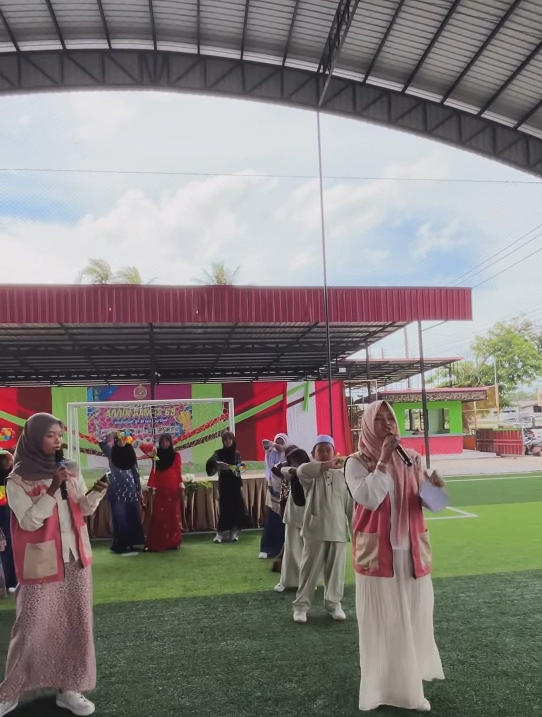 Pentas seni dan perpisahan
