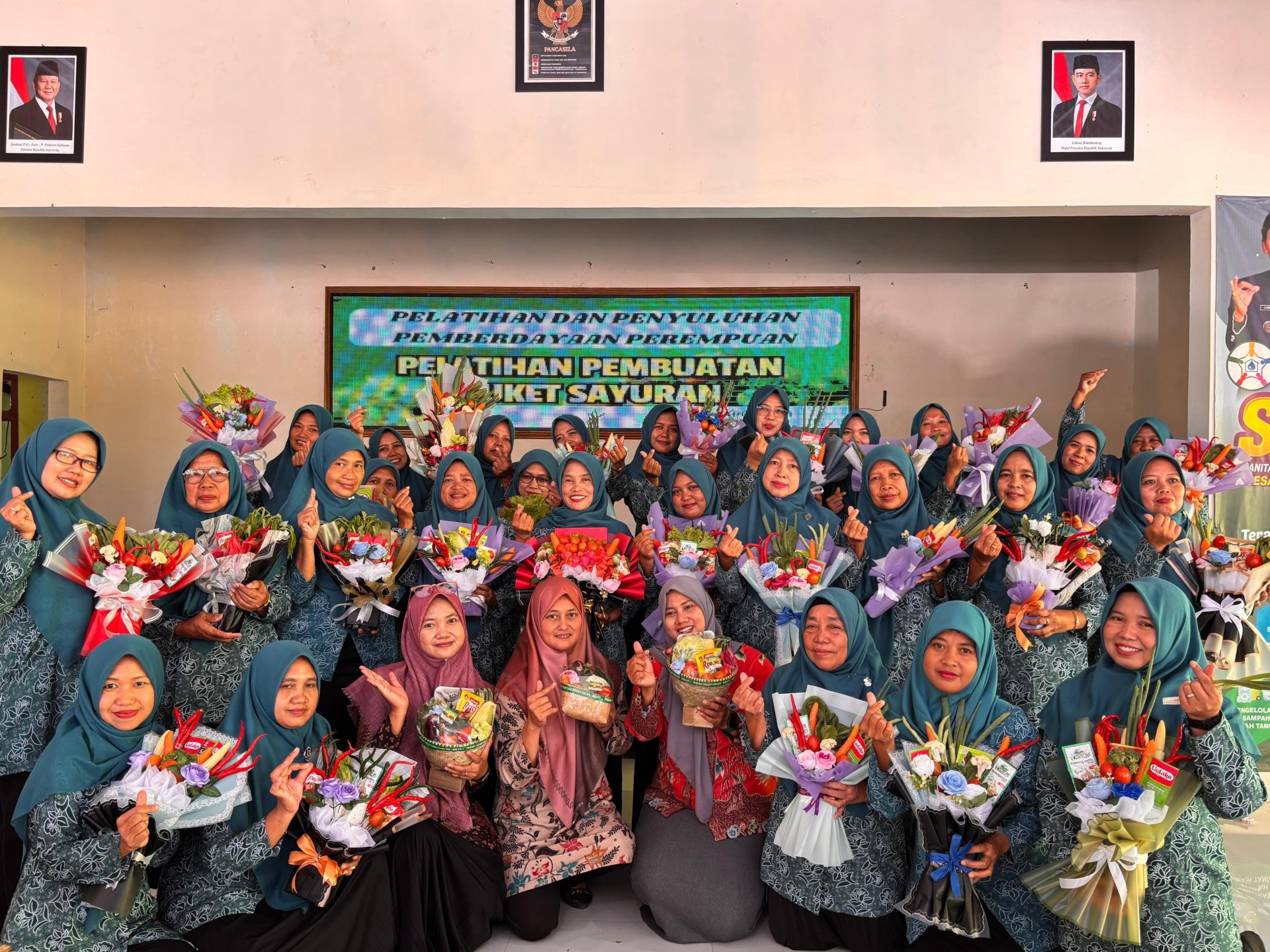 Pelatihan Buket Sayuran Jadi Wadah Kreativitas Ibu-Ibu PKK Desa Margasari