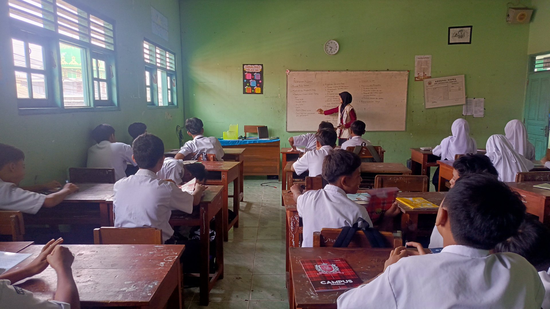 Menulis Cerita Berbasis Buku Bacaan di SMPN 1 Sampang dan SMP Diponegoro Sampang, Piket Pelayanan Desa, Evaluasi dan Rapat Koordinasi, serta Amplifikasi