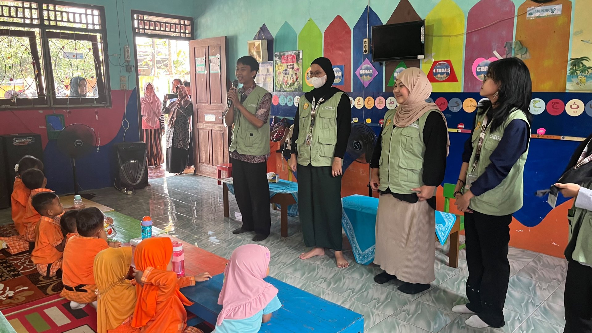 Mengajar Literasi PAUD Kuncup Mulia