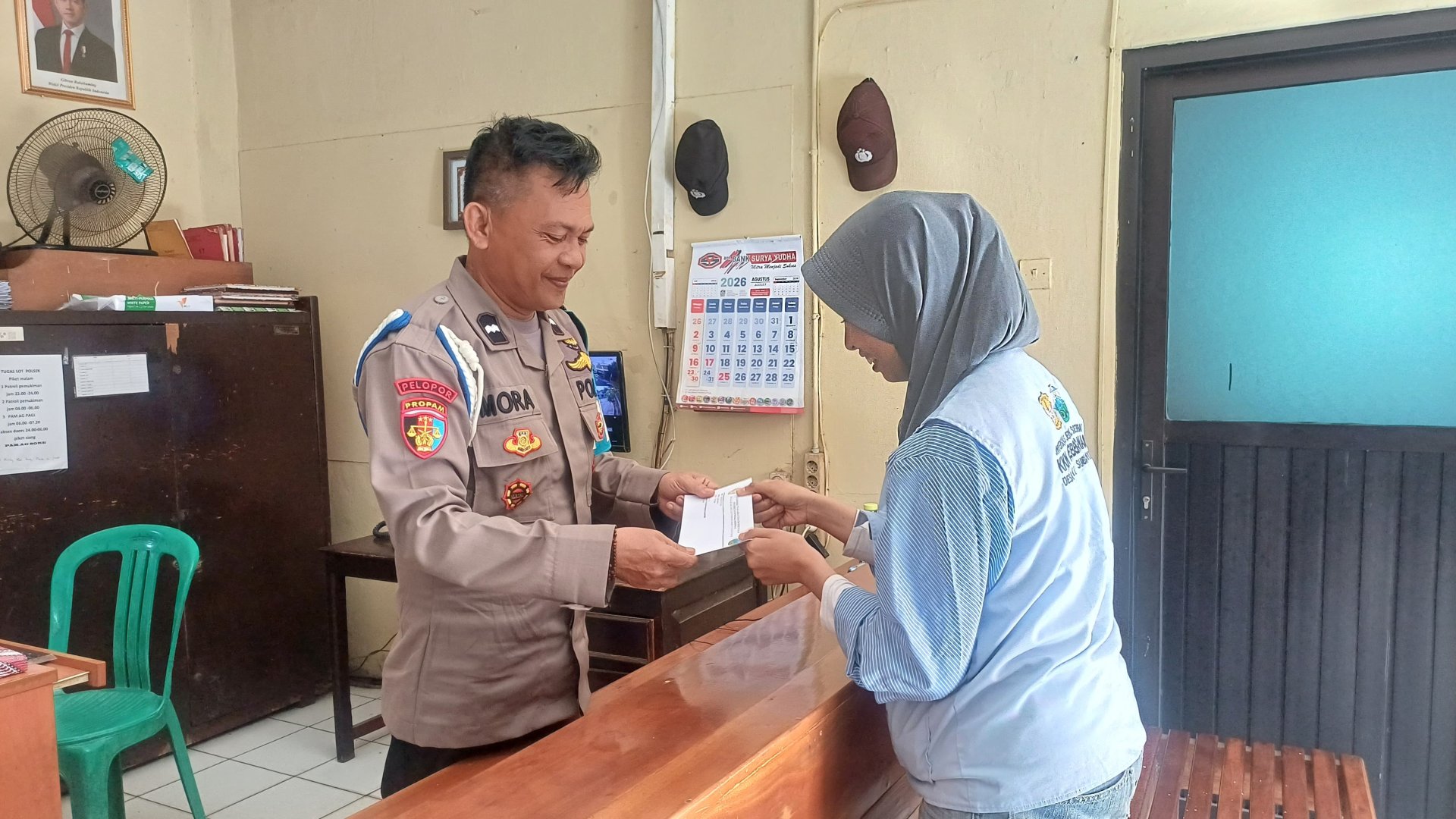 Pembagian Undangan dalam Rangka Persiapan Glorifikasi