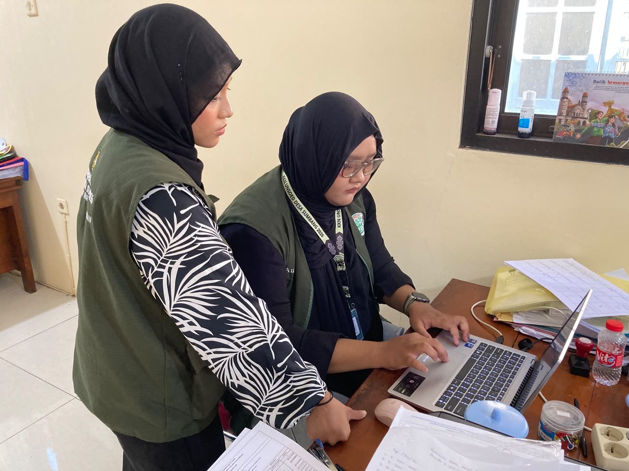 Piket Kantor Desa Sumbang