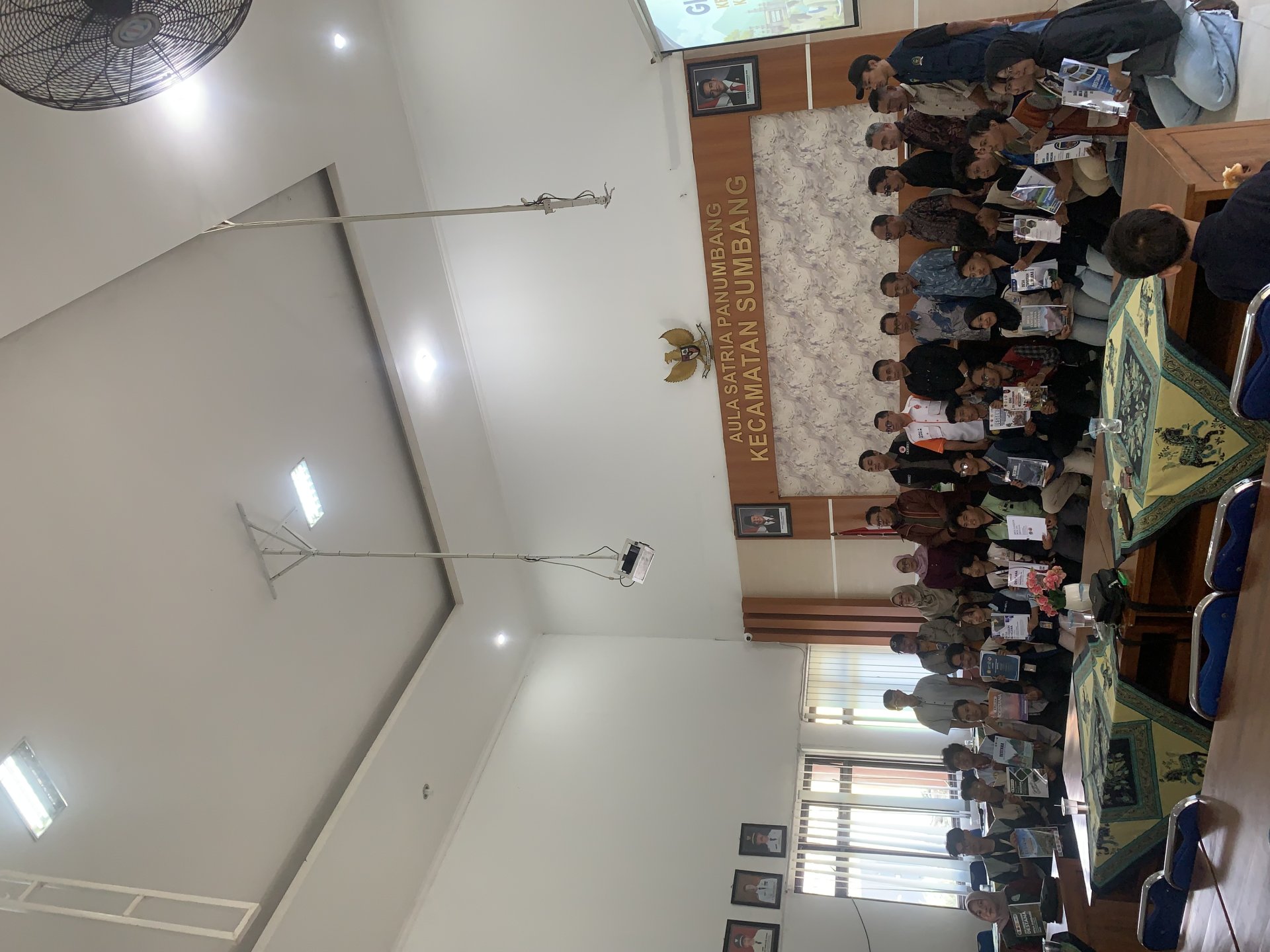 Glorifikasi Mahasiswa KKN Tematik Kebencanaan se-Kecamatan Sumbang