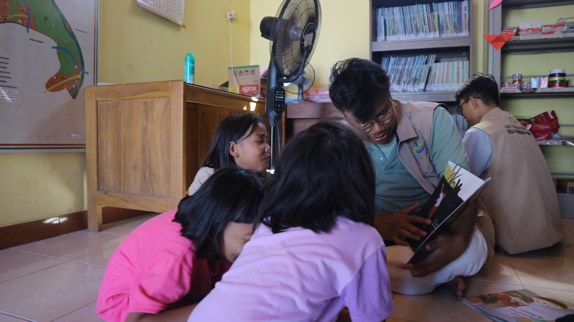 Pelayanan Perpustakaan Ngudi Kawruh Desa Kesugihan Kidul
