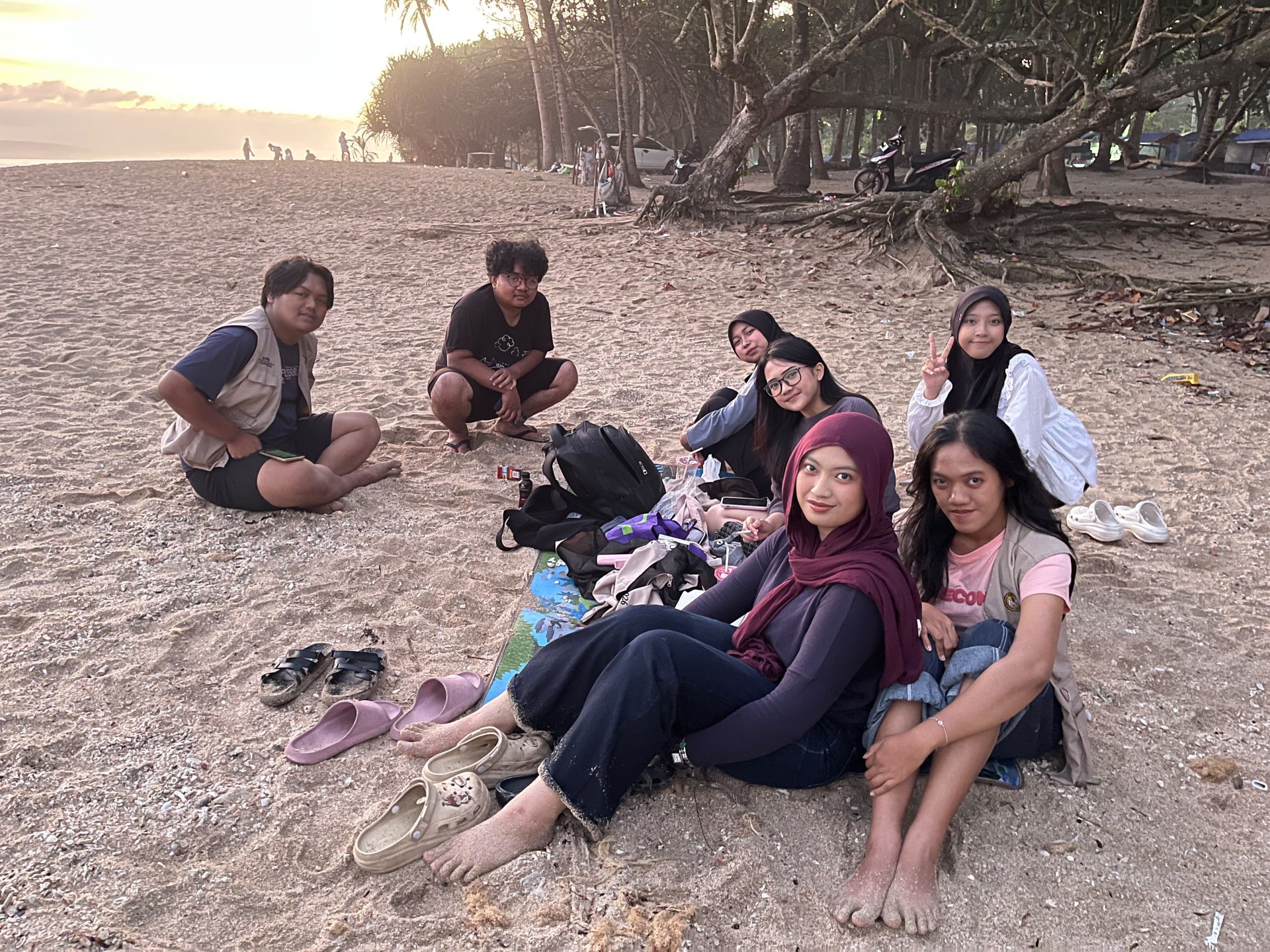 Evaluasi Anggota dan Program Kerja, Refreshing, serta Penyusunan After Movie Kelompok 48 KKN Literasi UNSOED Desa Sudagaran