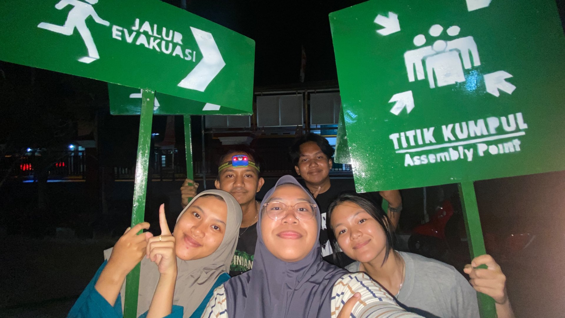 Pembuatan Plang Titik Kumpul dan Evakuasi