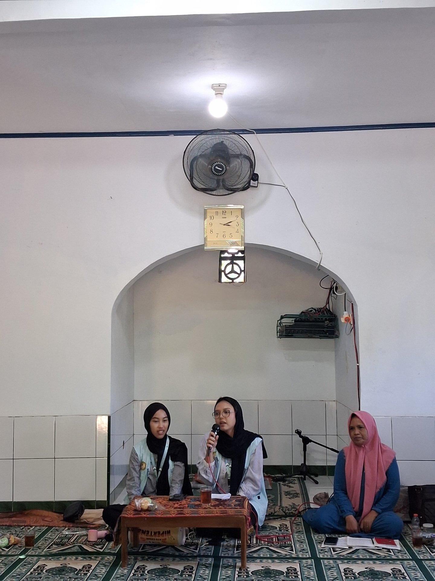 Sosialisasi Pencegahan Penyakit Menular dan Tidak Menular untuk Meningkatkan Kesadaran Kesehatan Masyarakat