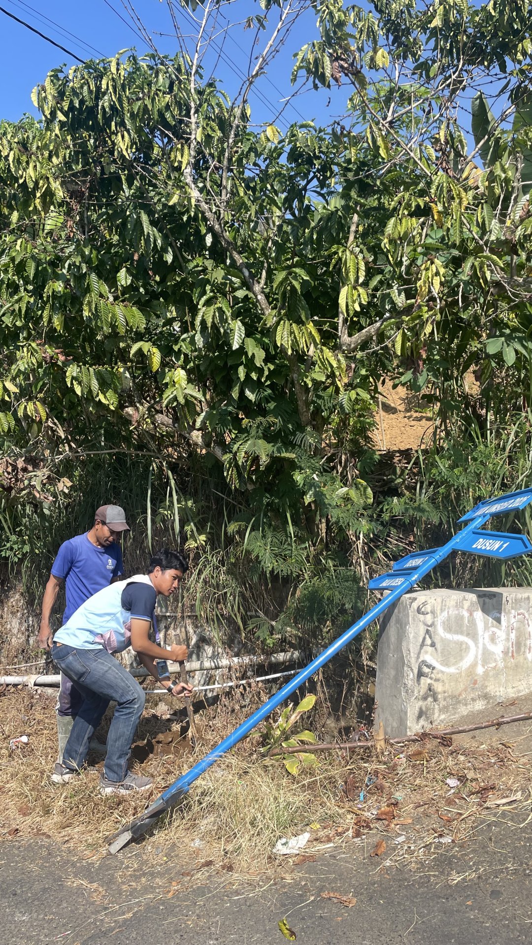 Pembuatan Papan Penunjuk Jalan
