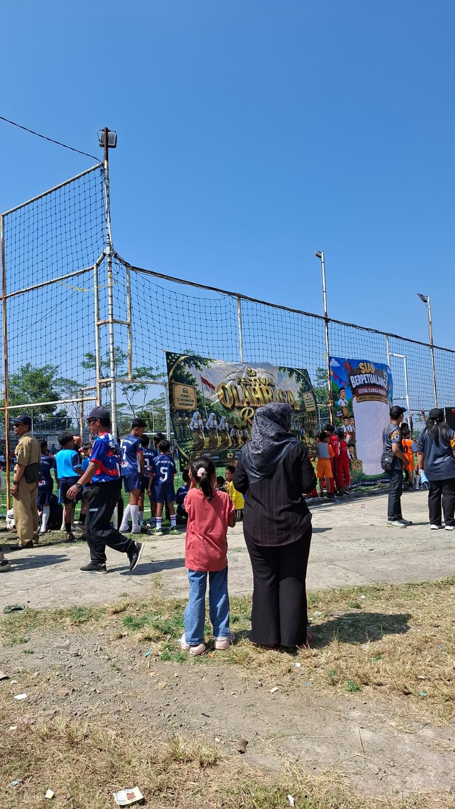 Partisipasi dalam Festival Olahraga dan Perpisahan KKN Desa Samiranan